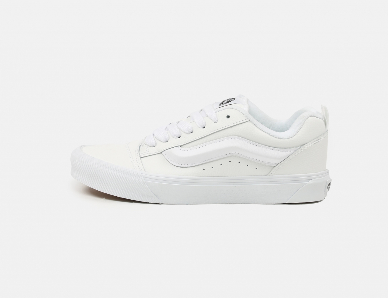 VANS Knu Skool Leather Sneaker - White